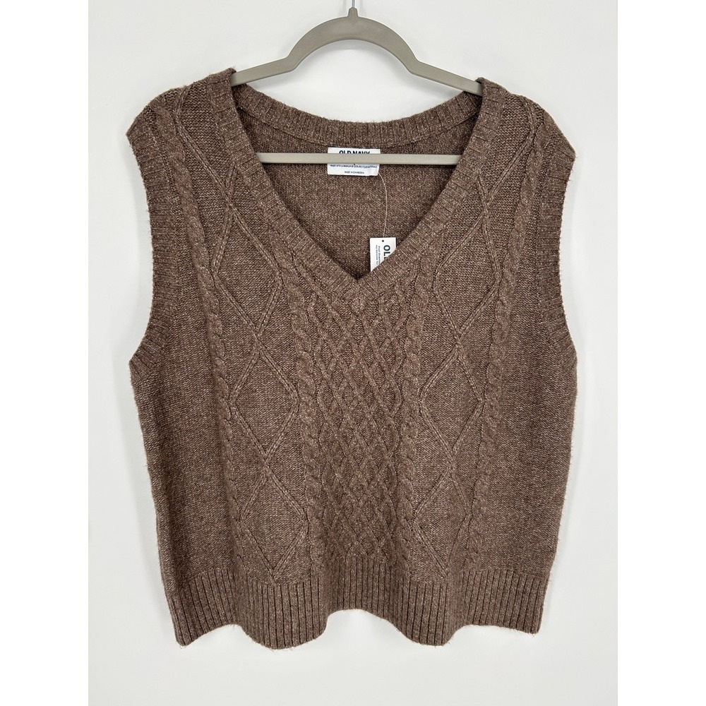 NWT Old Navy SoSoft Cable Knit Sweater Vest Brown Taupe V Neck Womens L Layering
